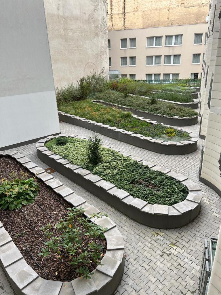 Palace Quarter 2 Peaceful Modern Central Top Floor Apartment Budapest Kültér fotó